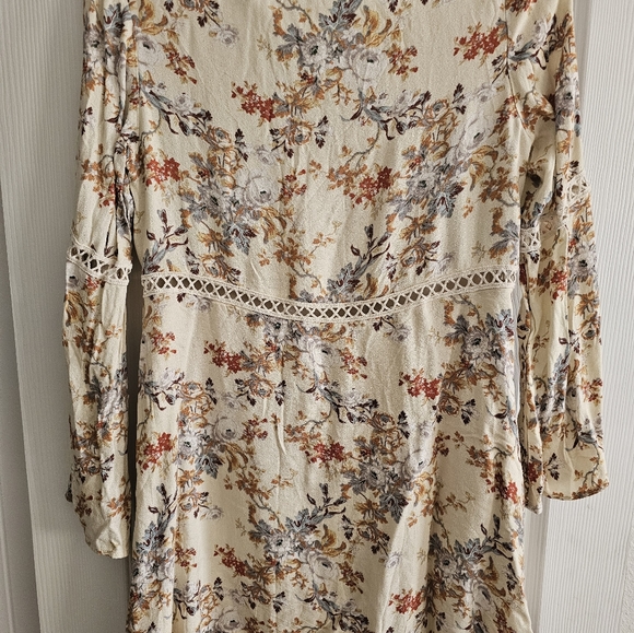 WAYF MINI DRESS - Picture 7 of 9